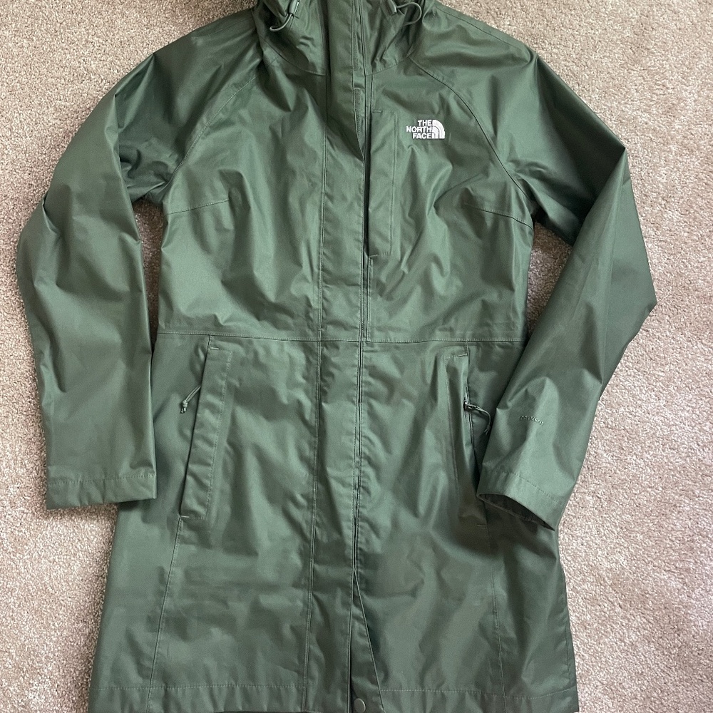 The North Face Rain Parka size Small